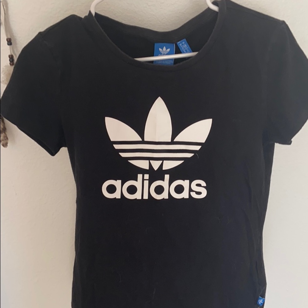 Adidas Tshirt✨